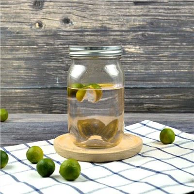 צנצנות מייסון עם מכסה בורג מתכתי